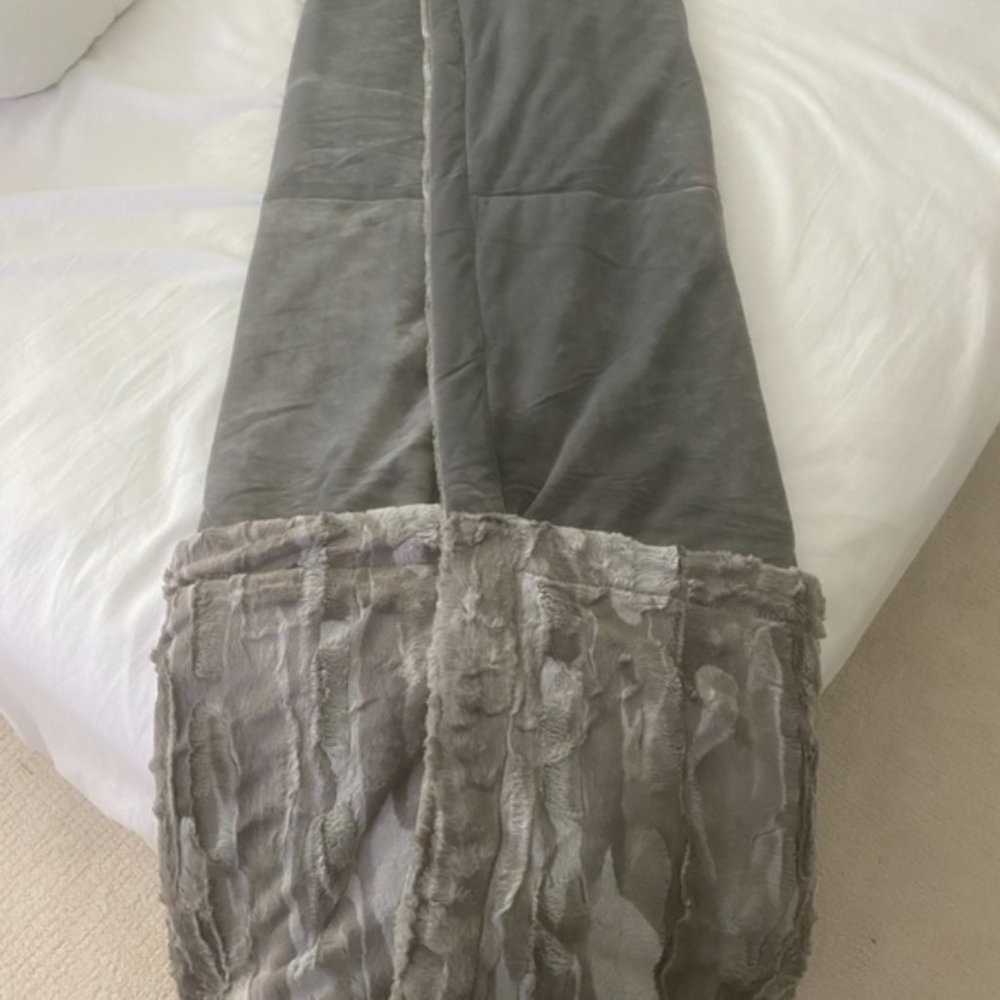 Lovesac Footsac Silver Liger Phur Blanket - Picture 2 of 3